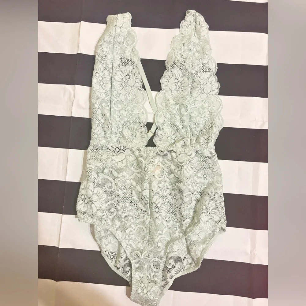 BNWT We are HAH by Free People Something Blue Lace Bodysuit small - Picture 4 of 6